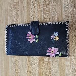 Leather Wallet with Stitching